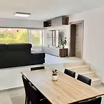 아파트 New, Ultra Comfy, Flat
