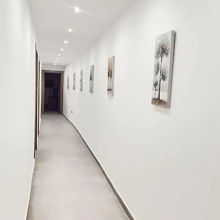 New, Ultra Comfy, Flat