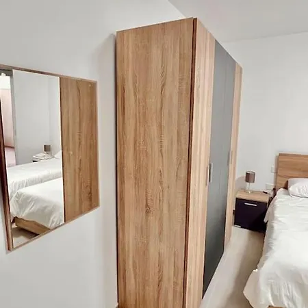 New, Ultra Comfy, Flat * Msida