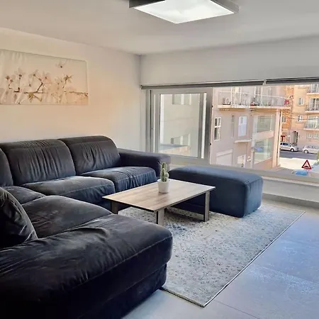 New, Ultra Comfy, Flat