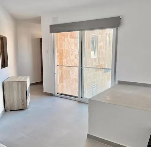 New, Ultra Comfy, Flat Msida