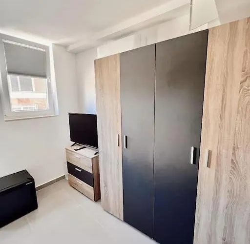 New, Ultra Comfy, Flat Appartement