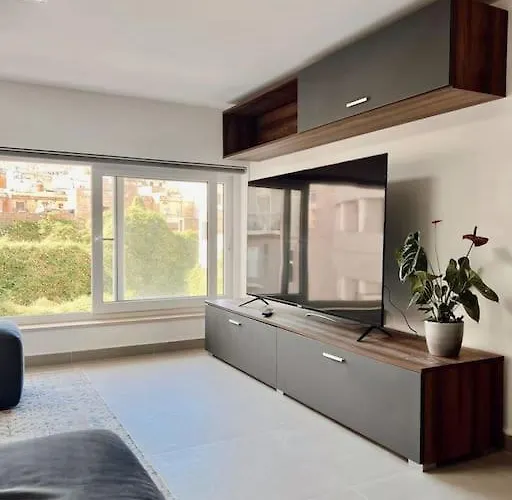 New, Ultra Comfy, Flat Msida